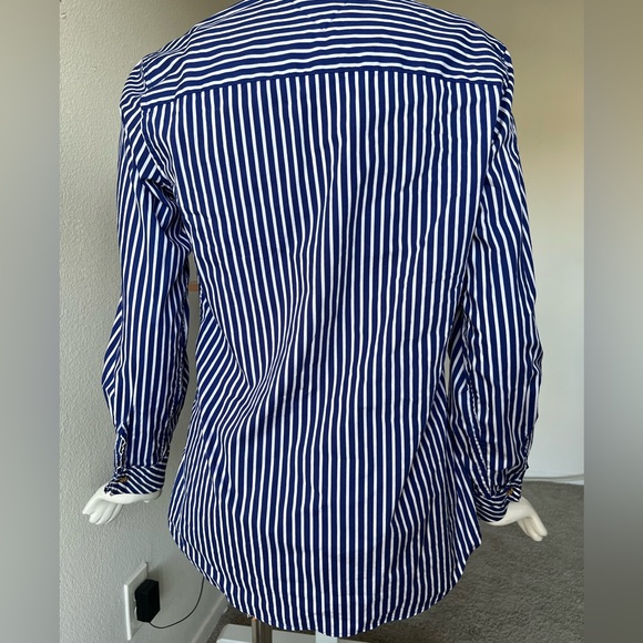 Tommy Hilfiger Women Size 4 Blue/white Striped Shirt Flip Cuff - Super Cute! - Picture 2 of 15